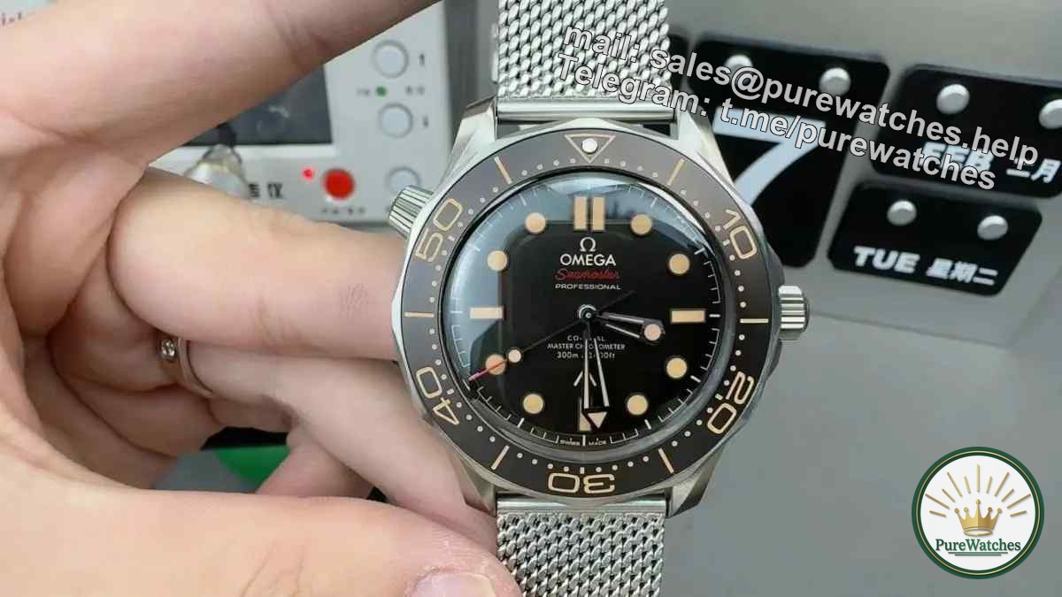 Detailed review of VS Factory Omega 007 No Time to Die. Titanium is light and easy to use. Is it worth buying?