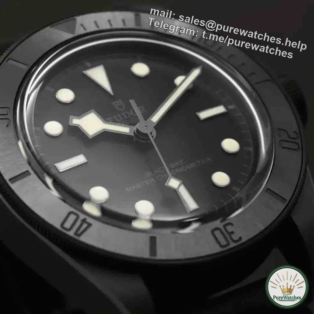 Ceramic watch VS metal watch, which one is your wrist choice?