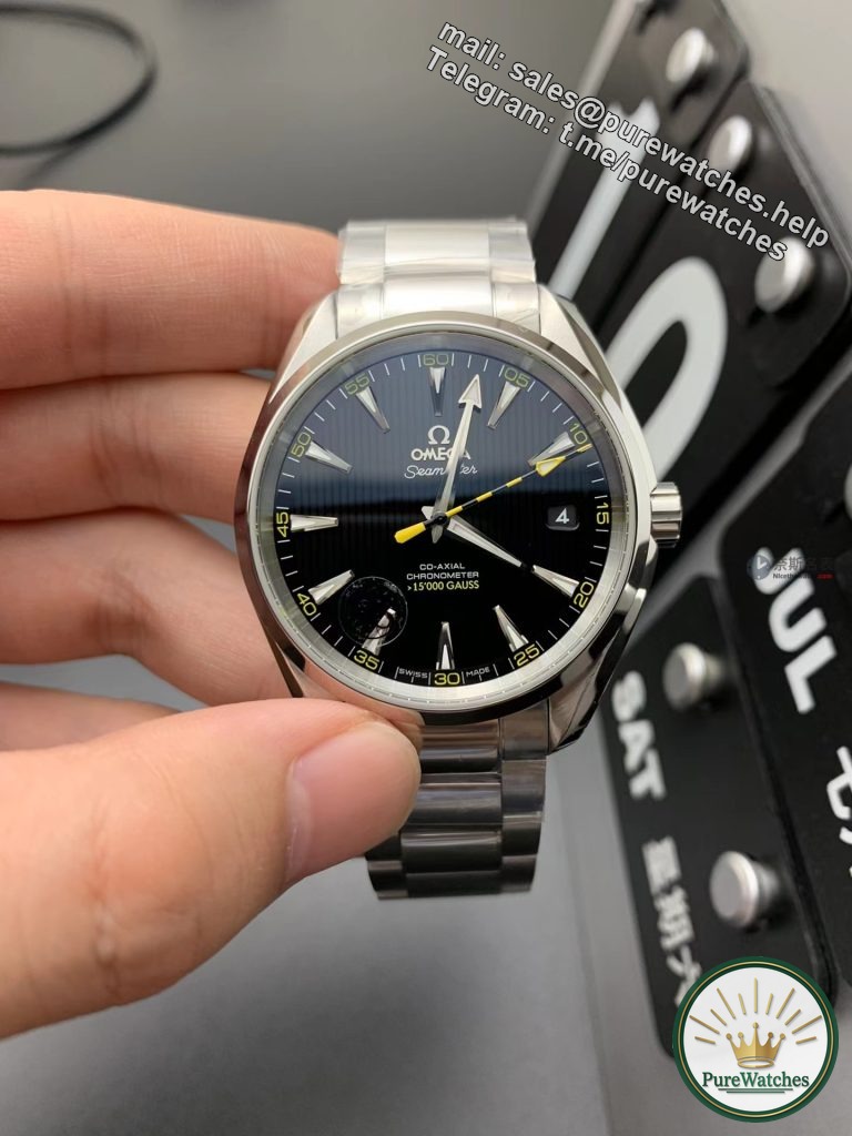 What are the details of the upgraded 8508 movement of the Omega Bumblebee? Detailed review!