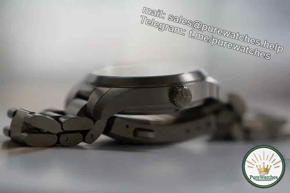 Rolex fans actually switch to Hamilton? This little titanium watch smells so good!