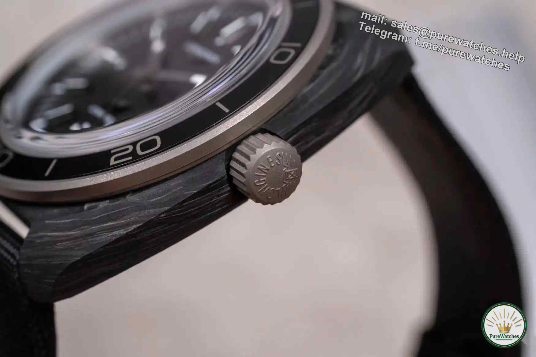 Longines makes another big move! The first carbon fiber watch case Ultra-Chron Carbon is here!