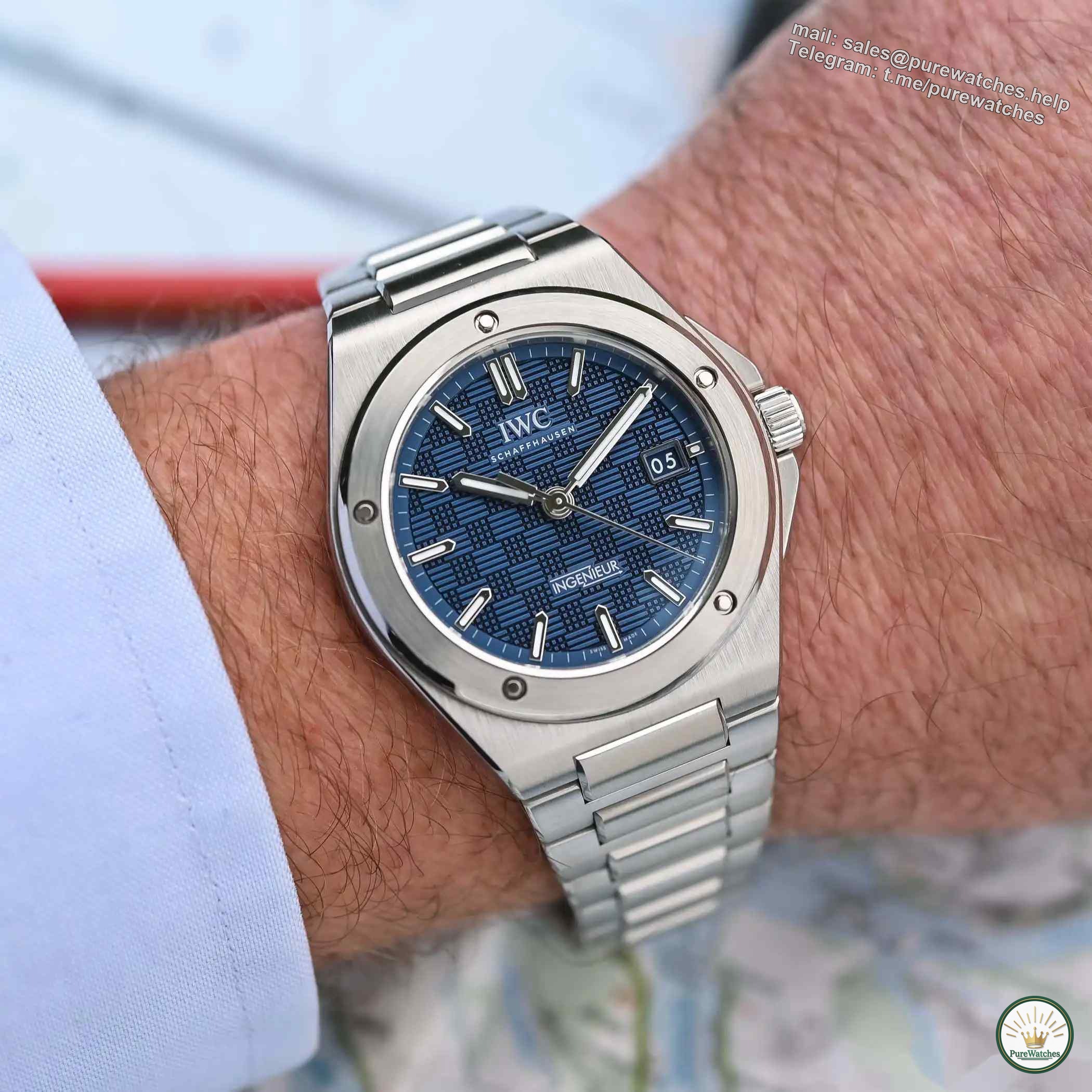 Blue is infinitely charming! IWC Ingenieur Automatic Watch 40 is worth a try!