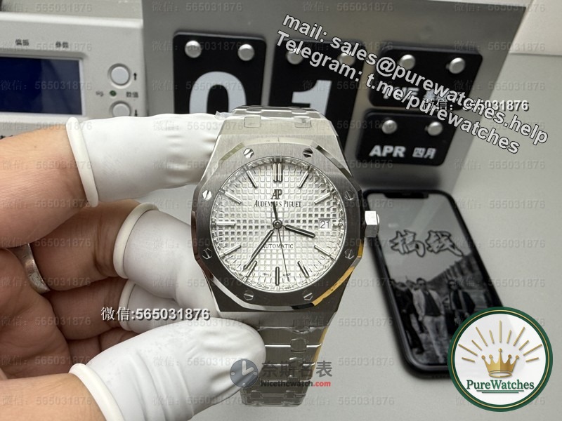 Girls should be careful with their wrists! ZF factory 37mm Audemars Piguet has been tried and tested, and it can be worn on small wrists with a high-end feel
