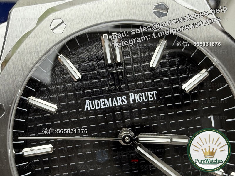 From V2 to V3, what key details have been upgraded in the APS factory 15500 black disk?