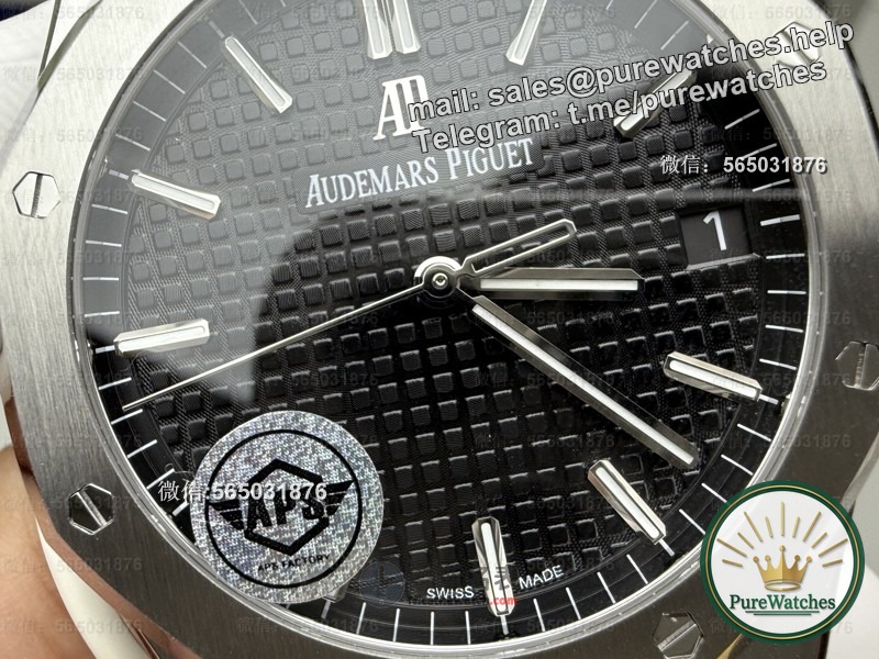 From V2 to V3, what key details have been upgraded in the APS factory 15500 black disk?