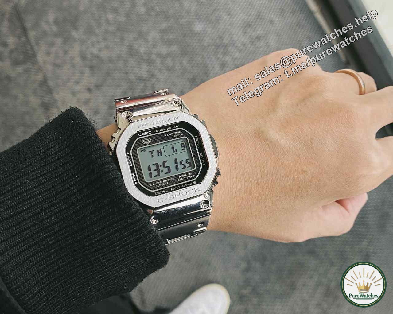 The poor play with cars and the rich play with watches. Will watches become toys for the rich? What kind of watches do people with different identities wear?