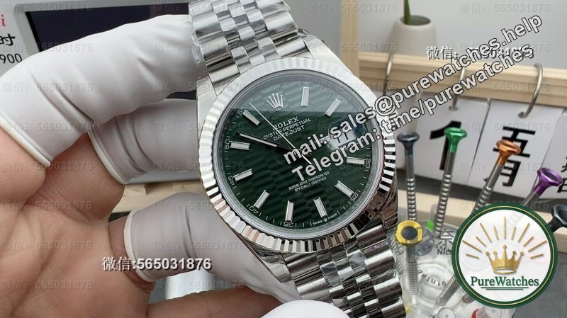 A must read before buying! In-depth analysis of the mint green log of VS factory. Is the 70-hour power reserve enough?