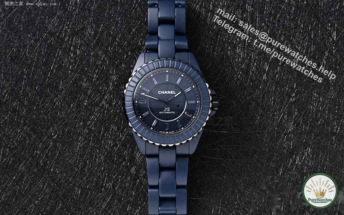 Chanel J12 Bleu is shockingly launched! This ‘blue to black’ ceramic made the fashion circle collectively break their guard!