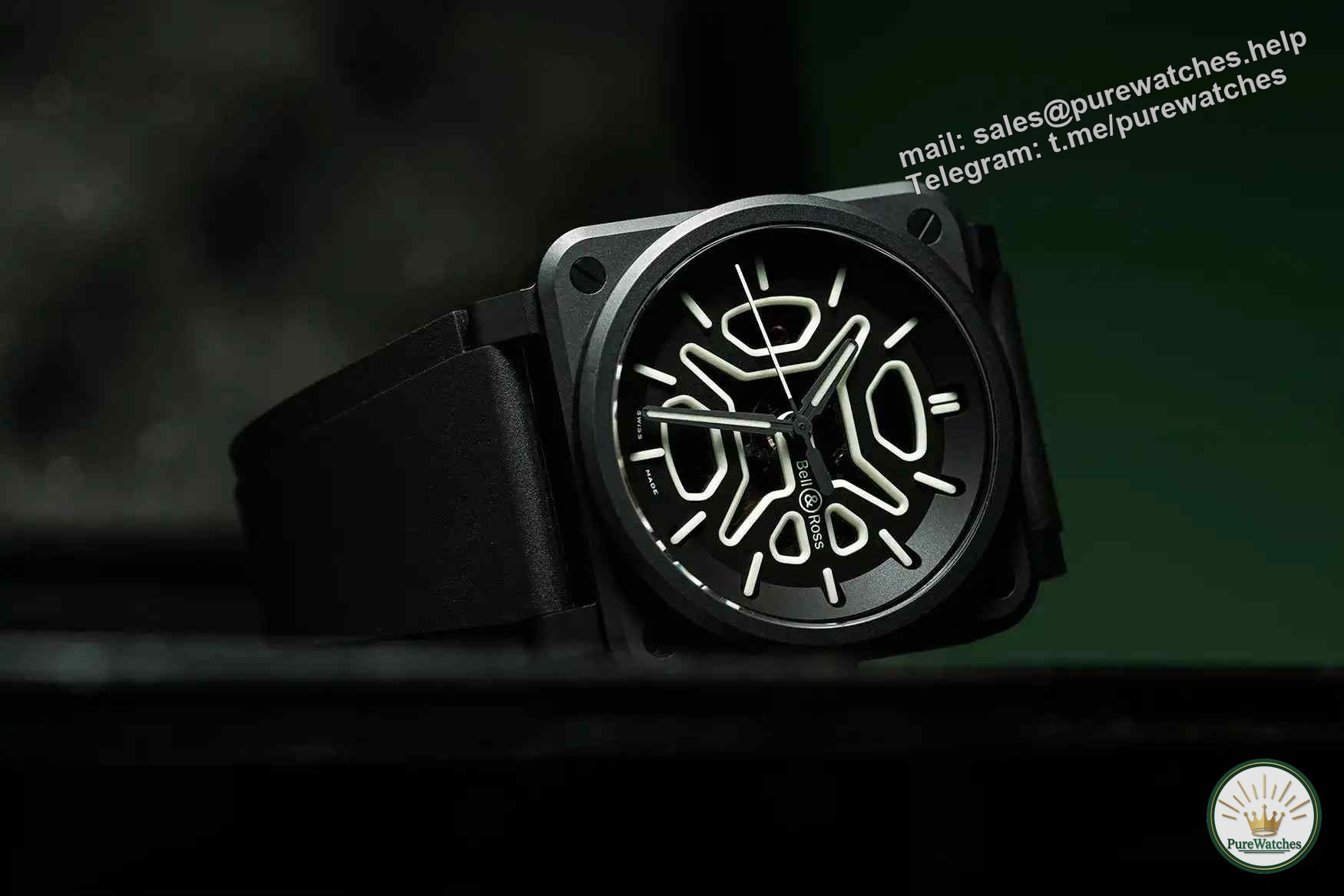 Limited to 250 pieces! Bell & Ross’s futuristic ceramic watch has a luminous effect!