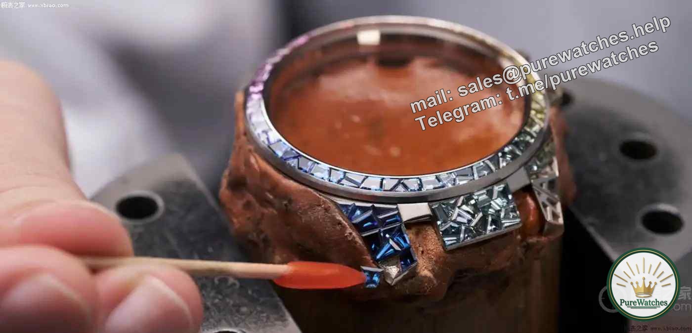 Watch it even if you can’t afford it! Ulysse Nardin Blast Jewelry Tourbillon: A visual feast of 85 kinds of cut sapphires