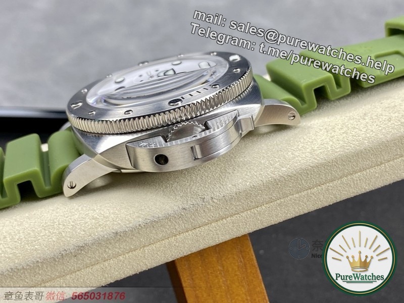For tough guys only! VS factory Panerai PAM1226 ivory white dial makes a stunning appearance, with the tough guy charm brought by the integrated movement!