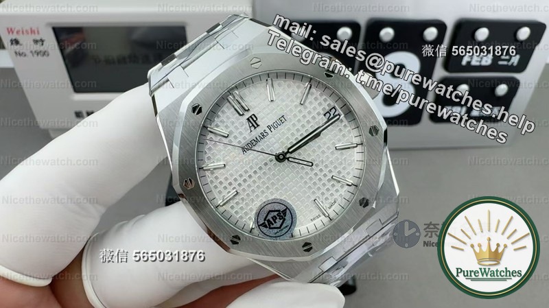 Finally the version is corrected! APS’s new Royal Oak 15500 white surface (V4 version) is released: radial pattern + instantaneous calendar, full of details!