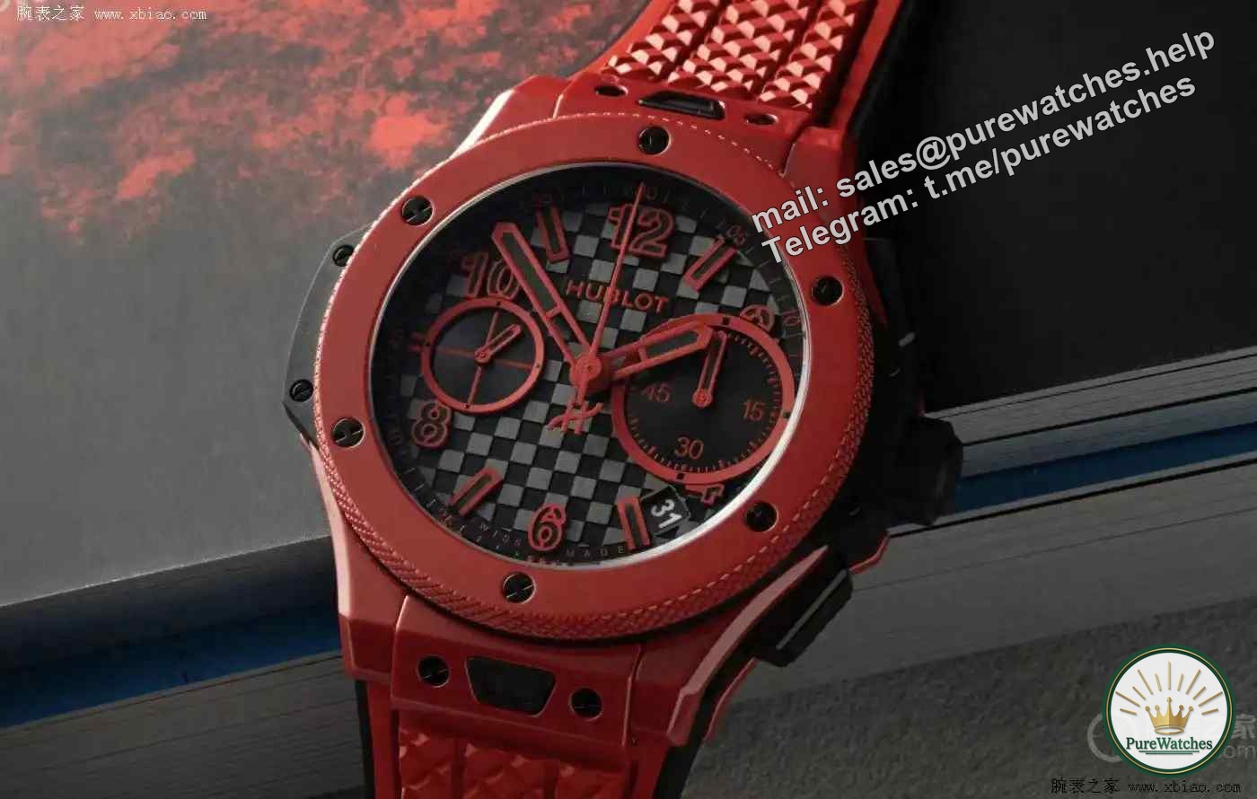 These three chronographs understand you so well! Hublot all-red ceramic, GO retro two-tone, and Tudor flamingo blue make stunning appearances