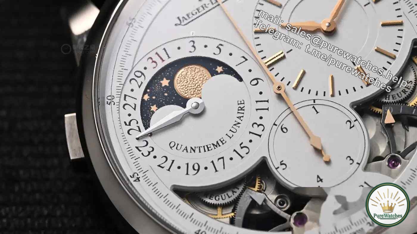 The Jaeger-LeCoultre Double Wing Moon Phase Watch makes a stunning debut! The original dual-power system solves the problem of travel time, with peak appearance and performance.