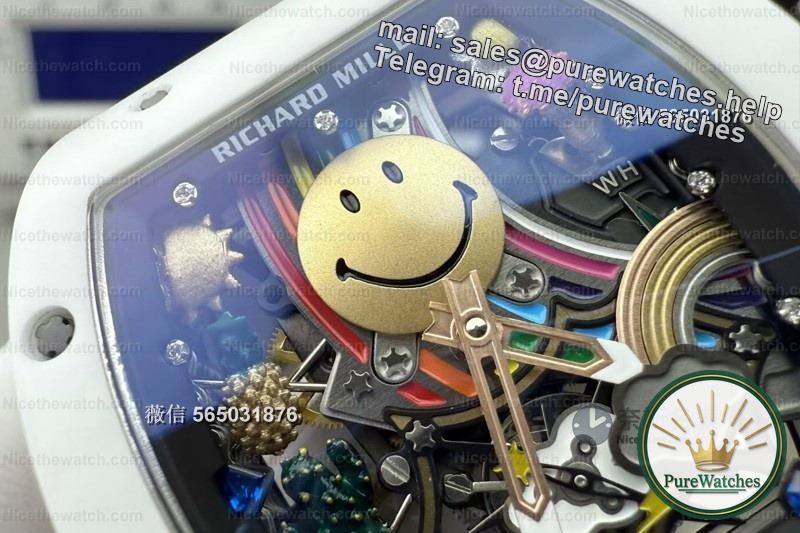 Take a closer look at the RM88 Smiley in the private watch salon: This is not a watch, it is a happy fairy tale worn on the wrist