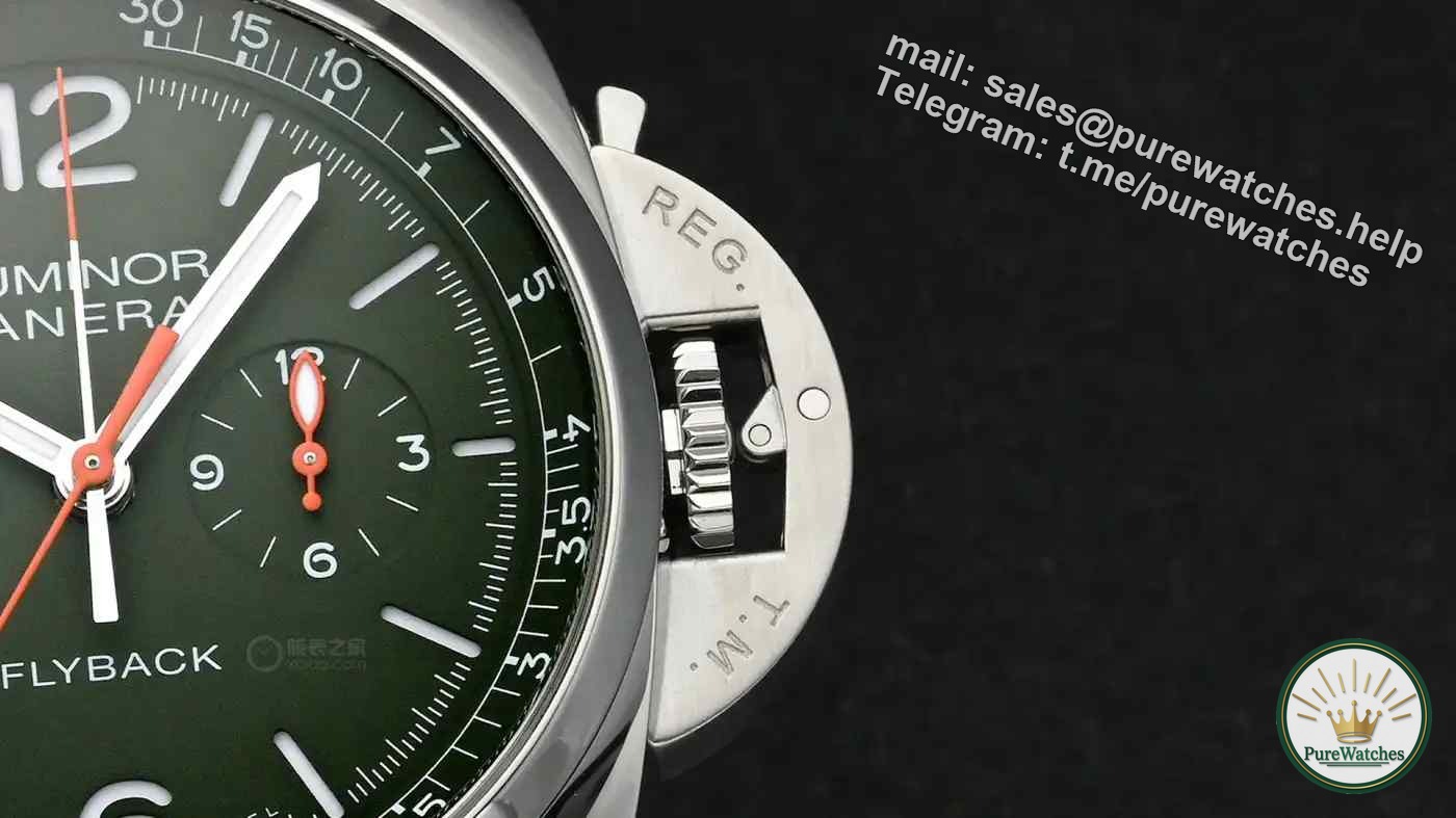 Italian naval origin! Panerai navy green flyback chronograph watch, perfect for recognition and rare on the market