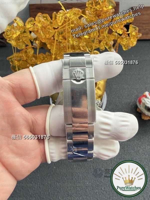 The originator of Gangdi returns! VS Baigangdi 4130 version actual measurement: 12.2mm thickness compared to the version, the red letter printing is full of three-dimensional effect!