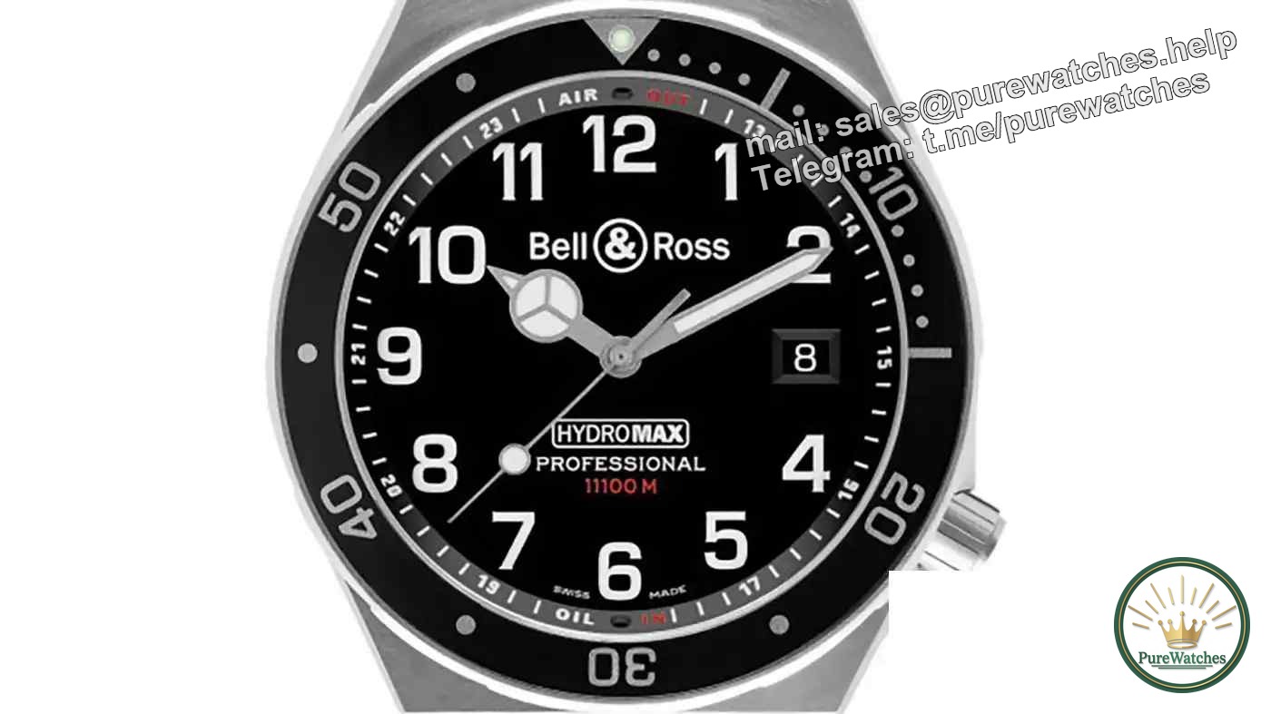 The only square diving watch! Bell & Ross BR 03-92 white plate, 300 meters waterproof + instrument panel design, rejects the sameness