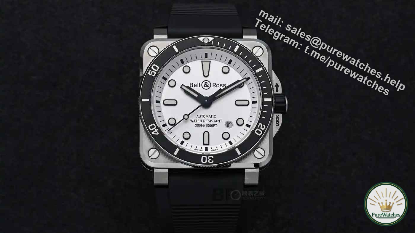 The only square diving watch! Bell & Ross BR 03-92 white plate, 300 meters waterproof + instrument panel design, rejects the sameness