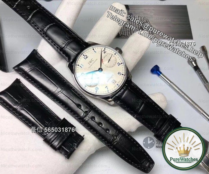 Don’t hold on to the leather watch strap if it smells and cracks! It must be replaced every 2-3 years. The real photos of ZF IWC Portuguese 7 replaced with crocodile skin are amazing.