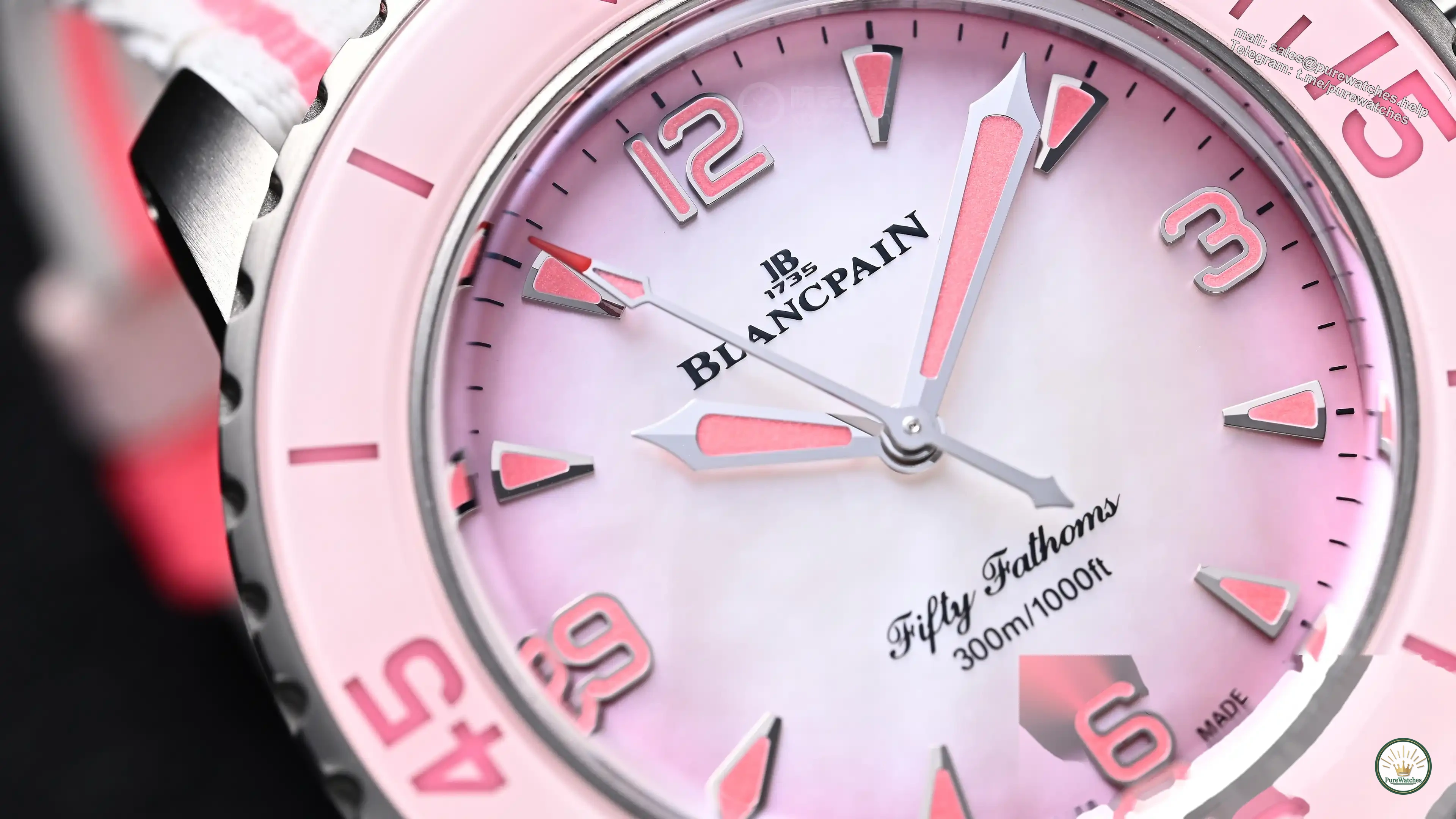 Blancpain Fifty Fathoms comes out in pink! 38mm titanium + gradient mother-of-pearl dial, the diving watch also has a girlish look