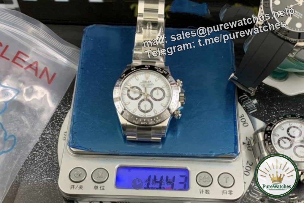 Do replica watches weigh the same as the original?