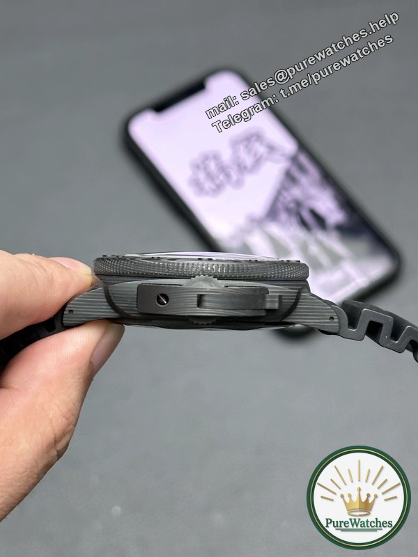 VS Factory Panerai 979 Carbon Fiber Replica Watch Guide (How Accurate?)