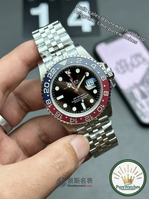 How to make the date on a mechanical watch jump at 12pm? Correct way to adjust watch calendar