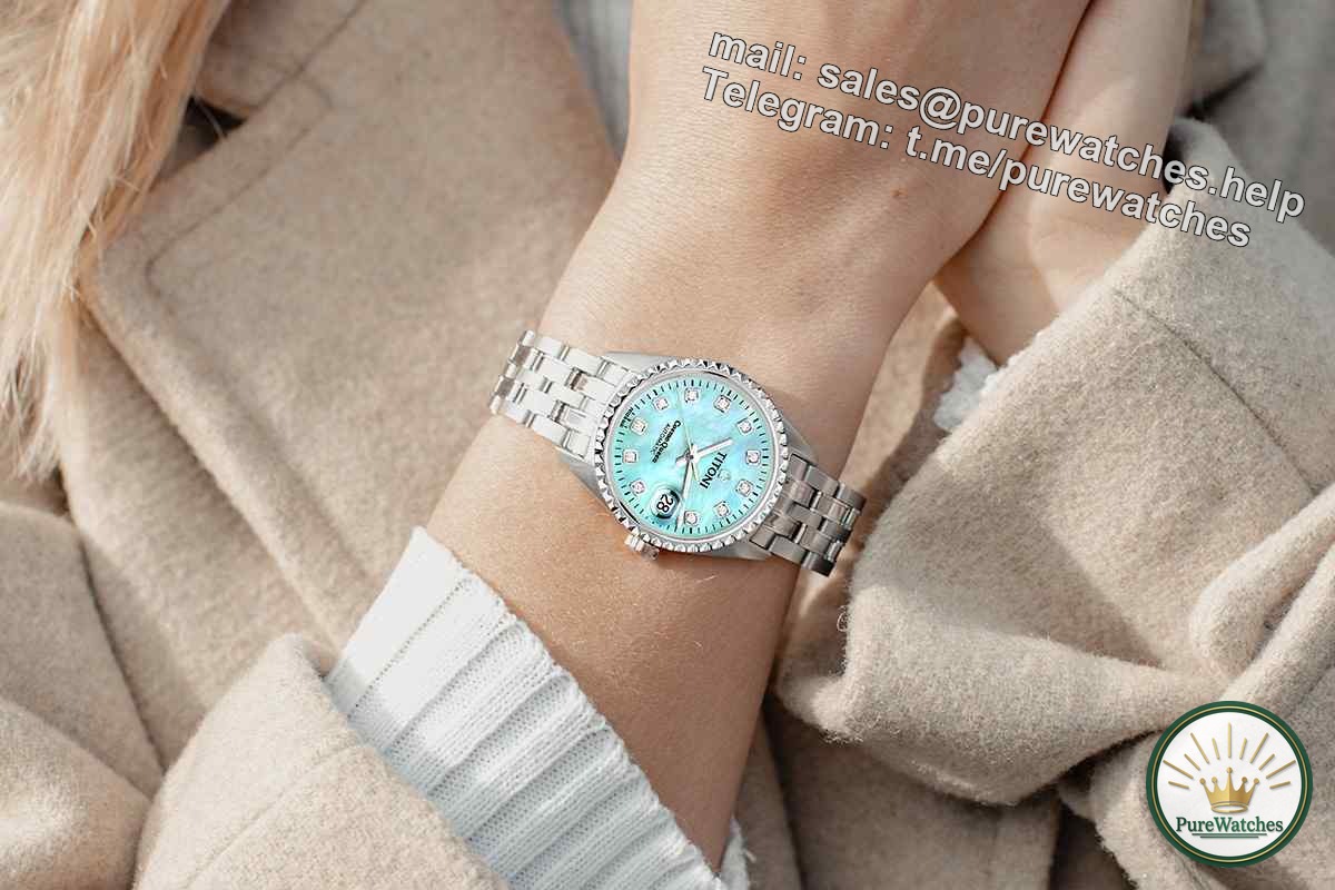 Which new model of Titoni plum blossom watch is better to buy? Is the Cosmo series worth buying?