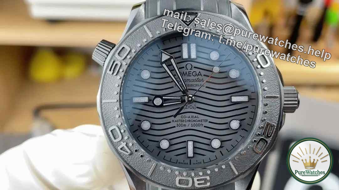 Is the VS factory Omega Seamaster 300 all-ceramic Black Warrior replica watch worth buying? Will it look fake at first glance?
