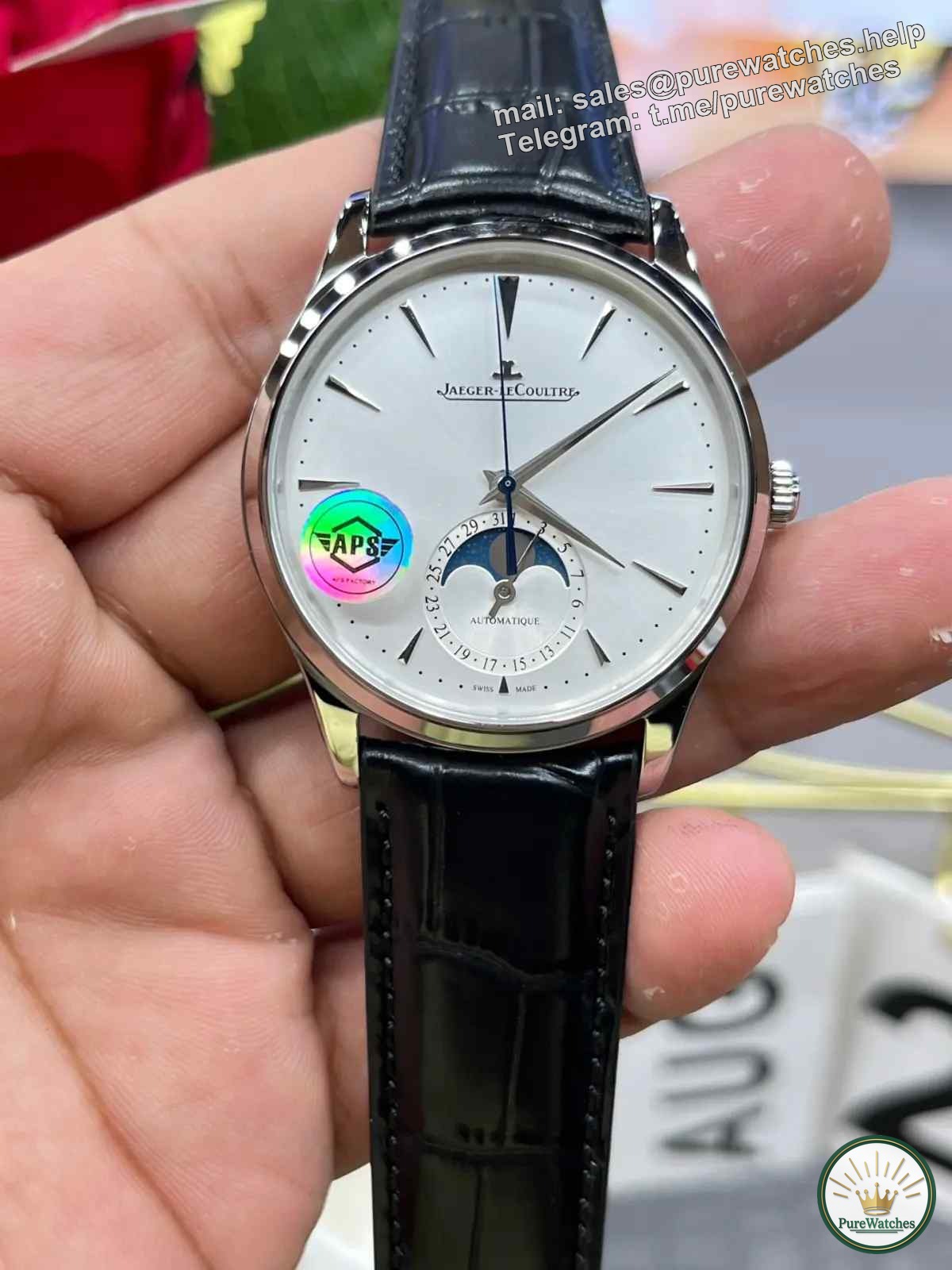 How do novices differentiate between old and new APS Jaeger-LeCoultre Moon Phase Master replica watches?