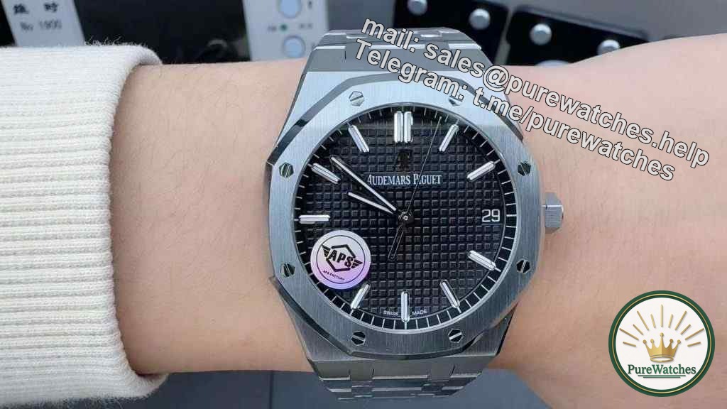 APS Factory has launched the latest V3 version of Audemars Piguet Royal Oak 15500. Is it worth buying?