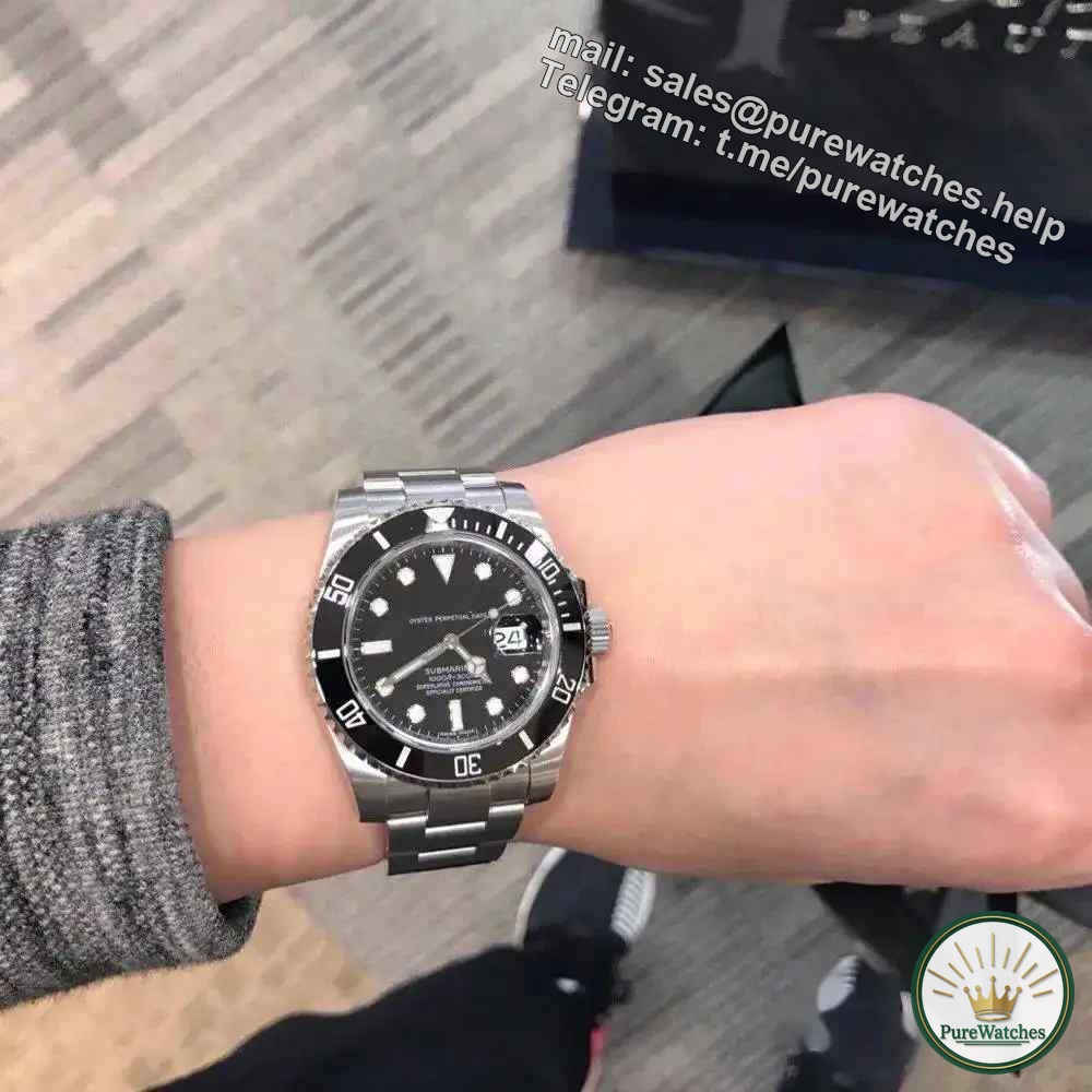 A romantic man needs to own the following watches no matter what.