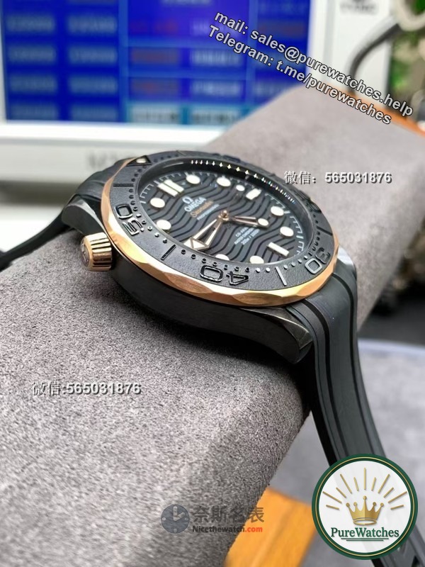 Is the VS Factory Omega Ink Gold Seamaster 300 replica watch well done?